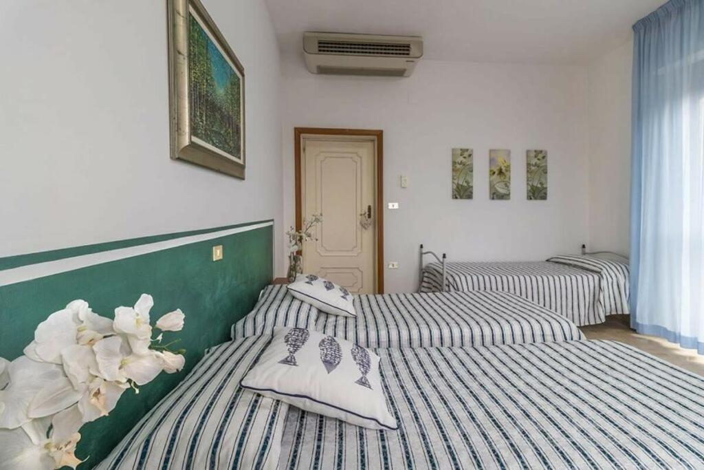 Hotel Corallo Джулианова Экстерьер фото